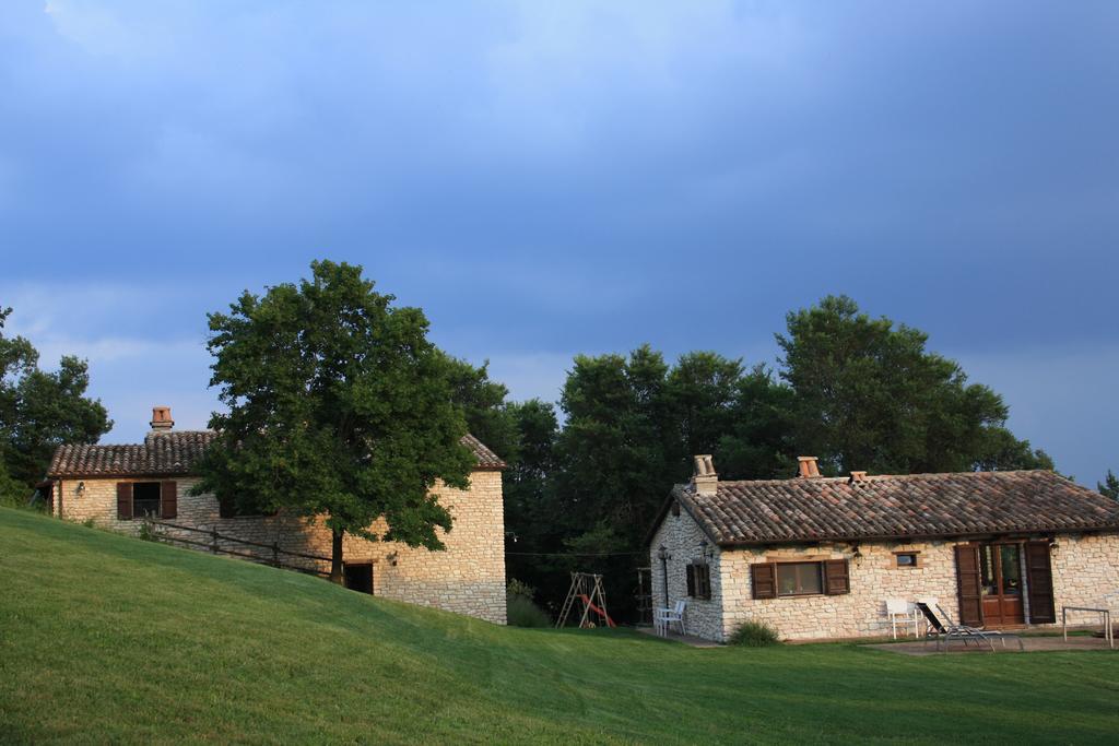 Agriturismo Valdifiori Sassoferrato ภายนอก รูปภาพ
