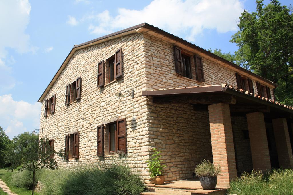 Agriturismo Valdifiori Sassoferrato ภายนอก รูปภาพ