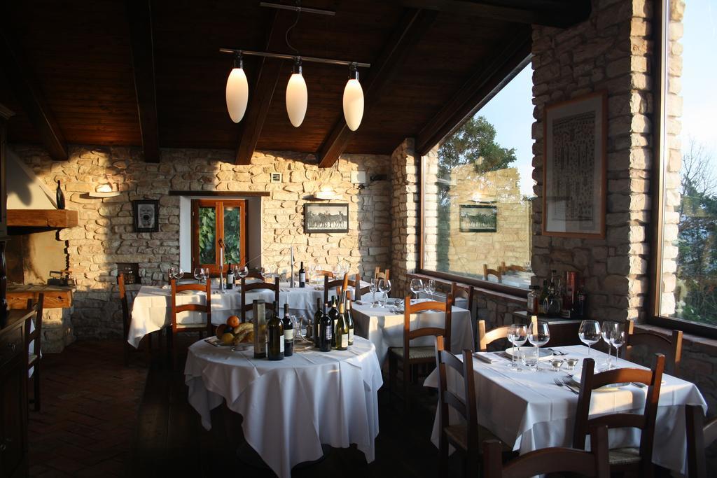 Agriturismo Valdifiori Sassoferrato ภายนอก รูปภาพ