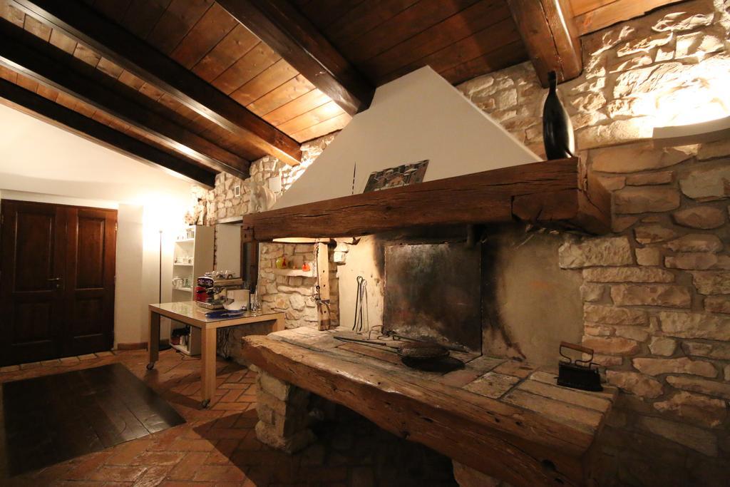 Agriturismo Valdifiori Sassoferrato ภายนอก รูปภาพ