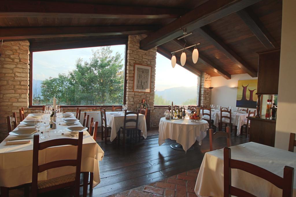 Agriturismo Valdifiori Sassoferrato ภายนอก รูปภาพ